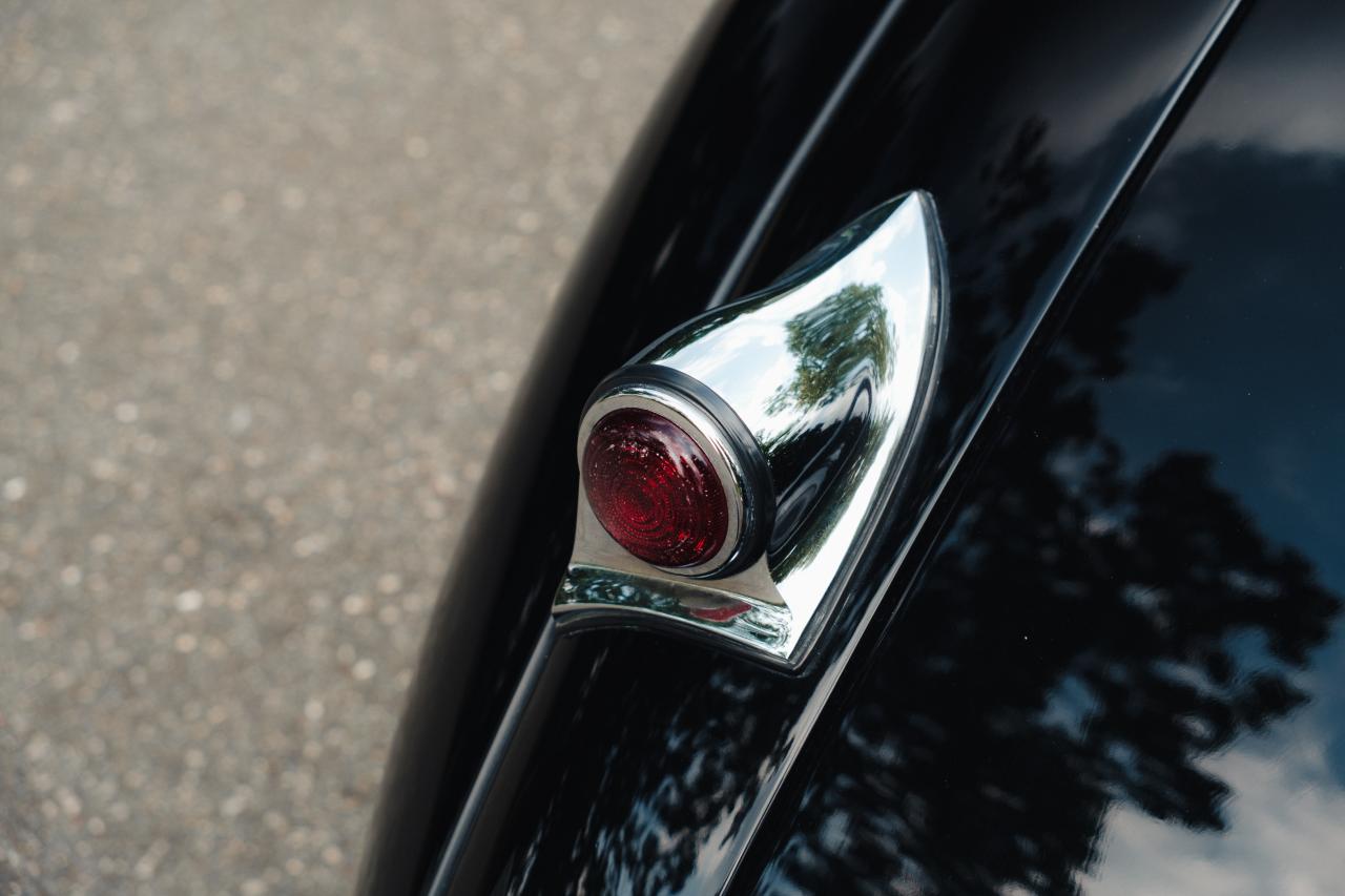 1953 Jaguar XK120 SE Roadster