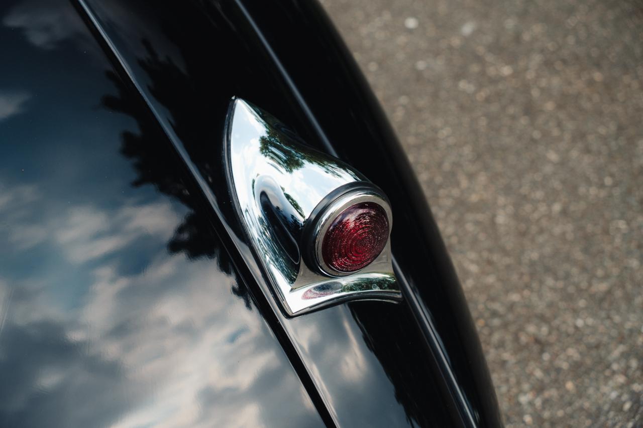 1953 Jaguar XK120 SE Roadster