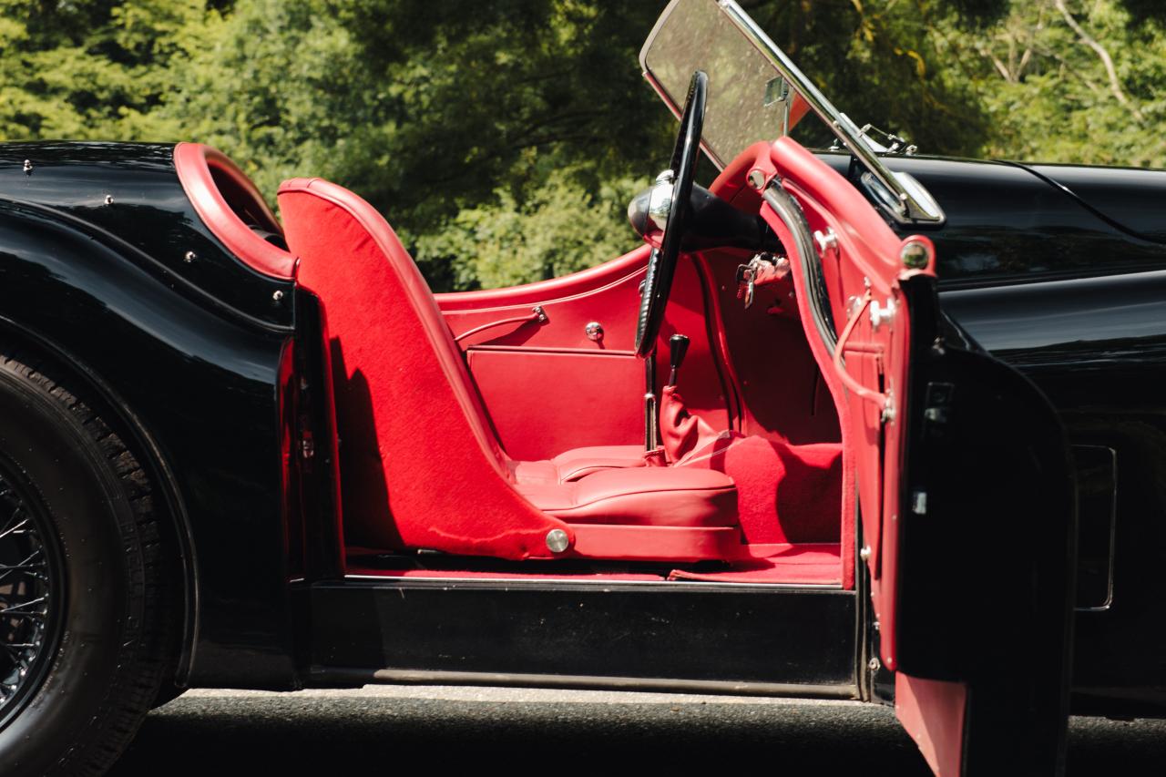 1953 Jaguar XK120 SE Roadster