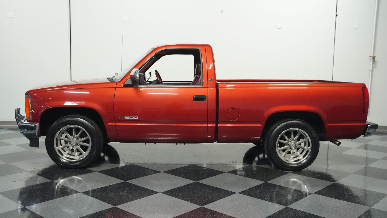 1989 GMC Sierra 1500 LS2 Restomod