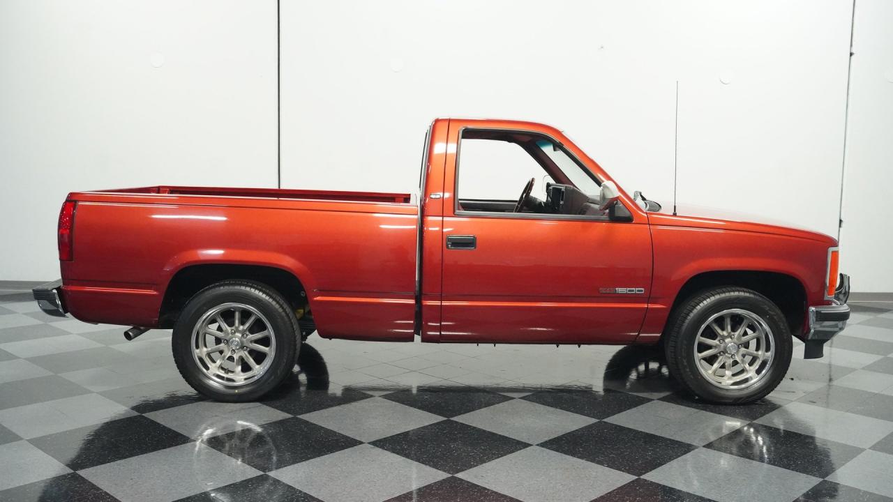 1989 GMC Sierra 1500 LS2 Restomod