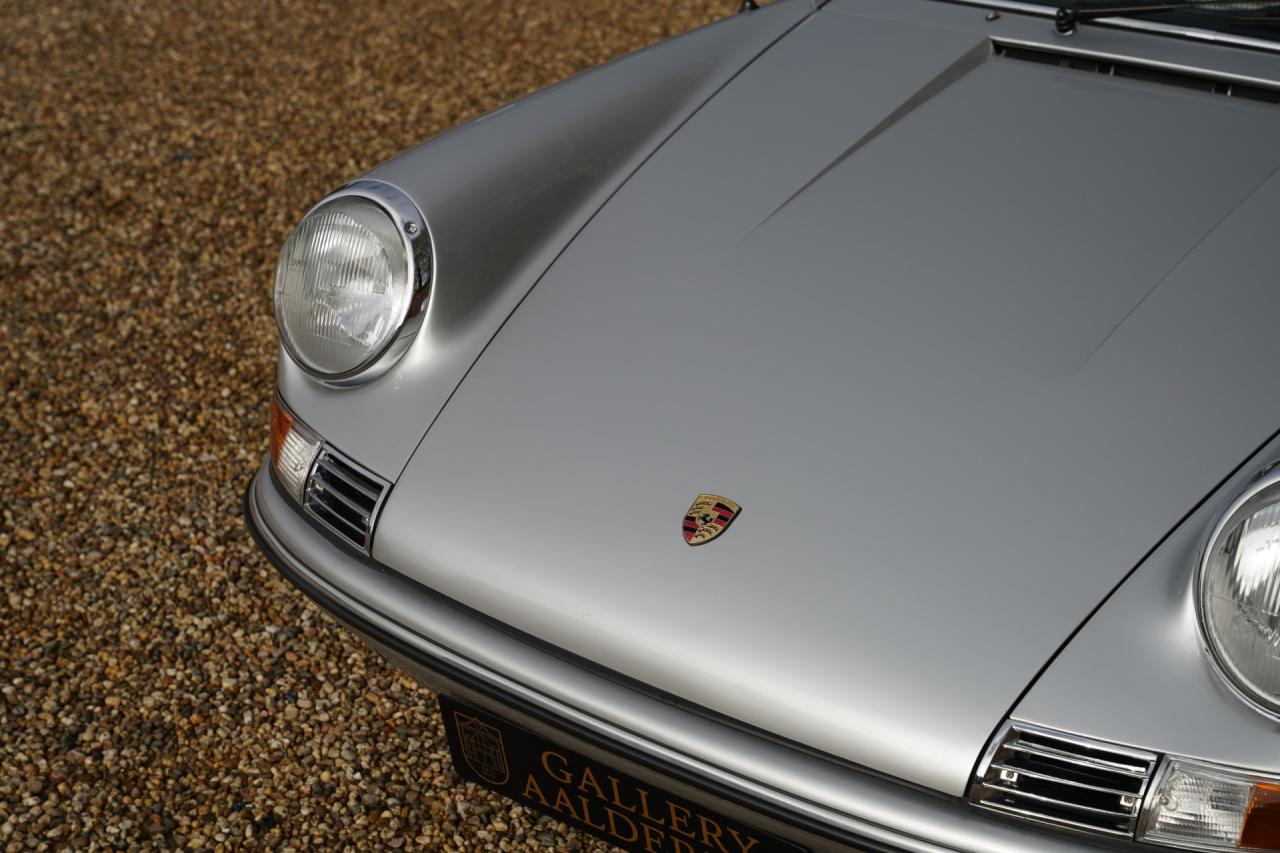 1969 Porsche 911 Urmodell T Soft Window Targa