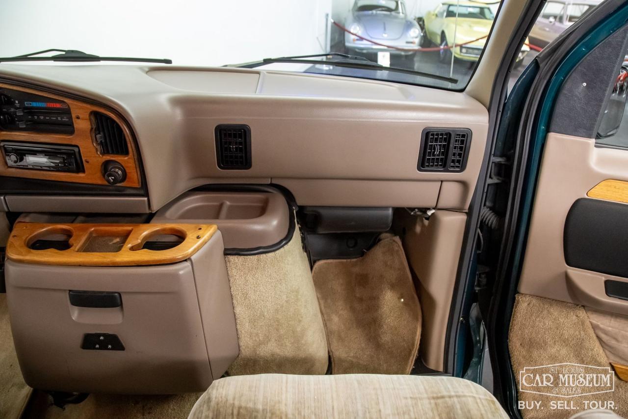 1994 Ford E-150 Econoline A&amp;J Conversion