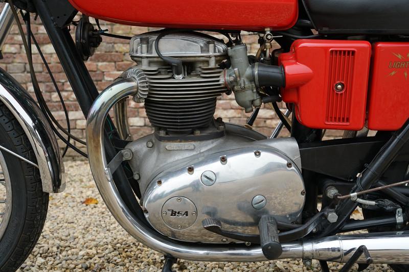 1975 BSA lightning 650