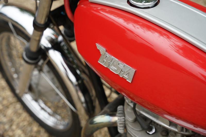 1975 BSA lightning 650