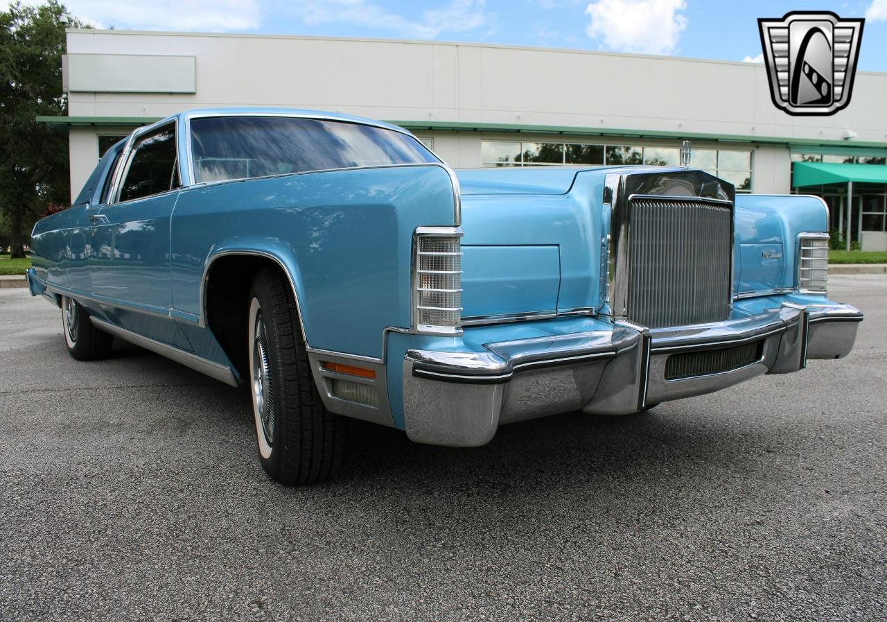 1977 Lincoln Town Coupe