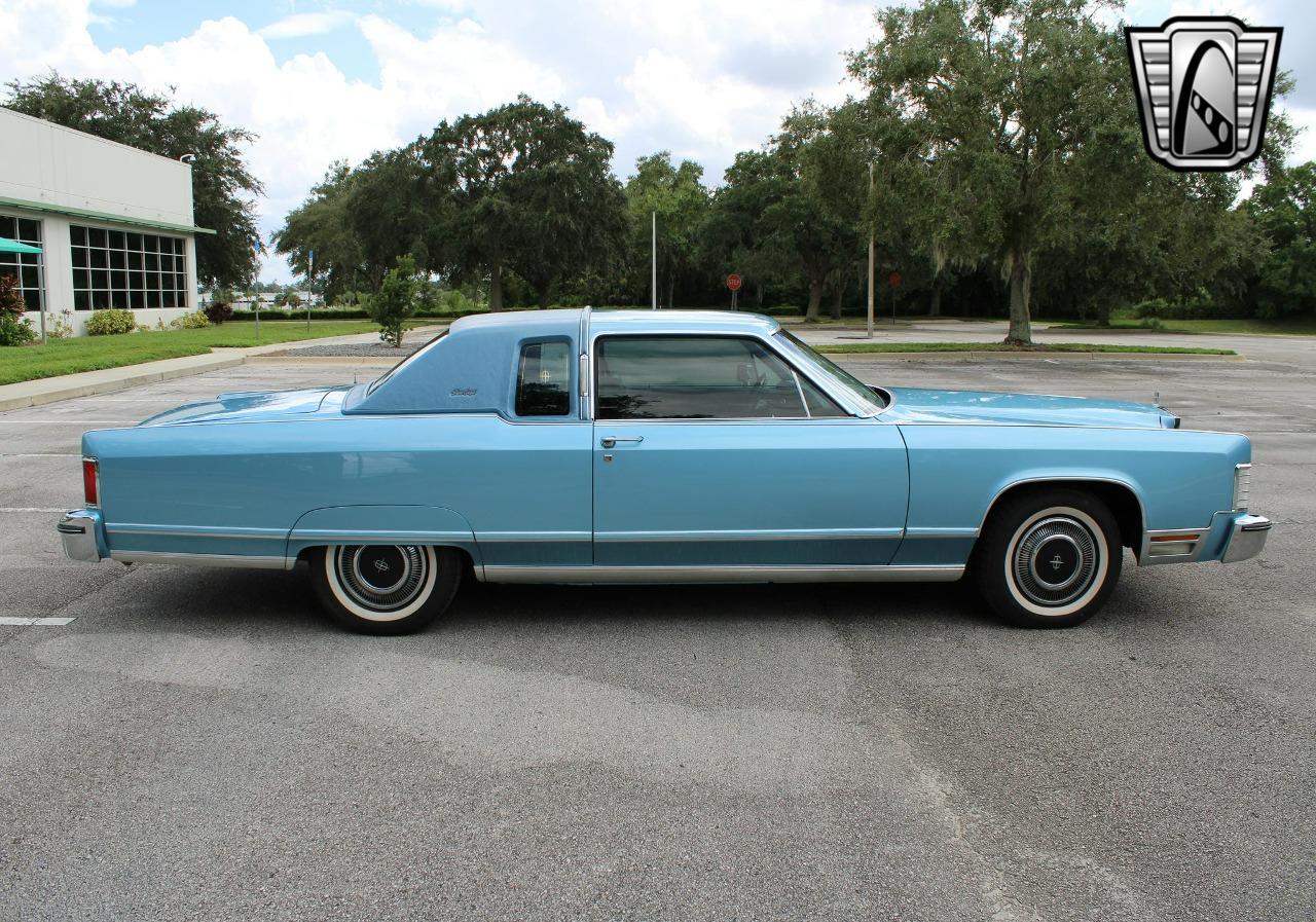 1977 Lincoln Town Coupe