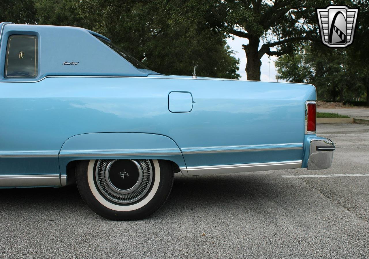 1977 Lincoln Town Coupe