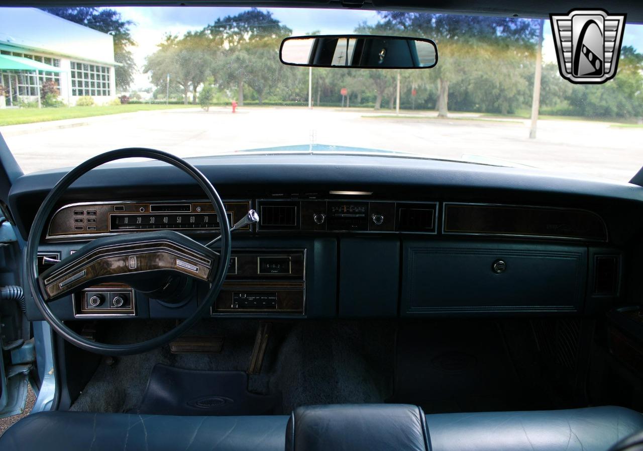 1977 Lincoln Town Coupe