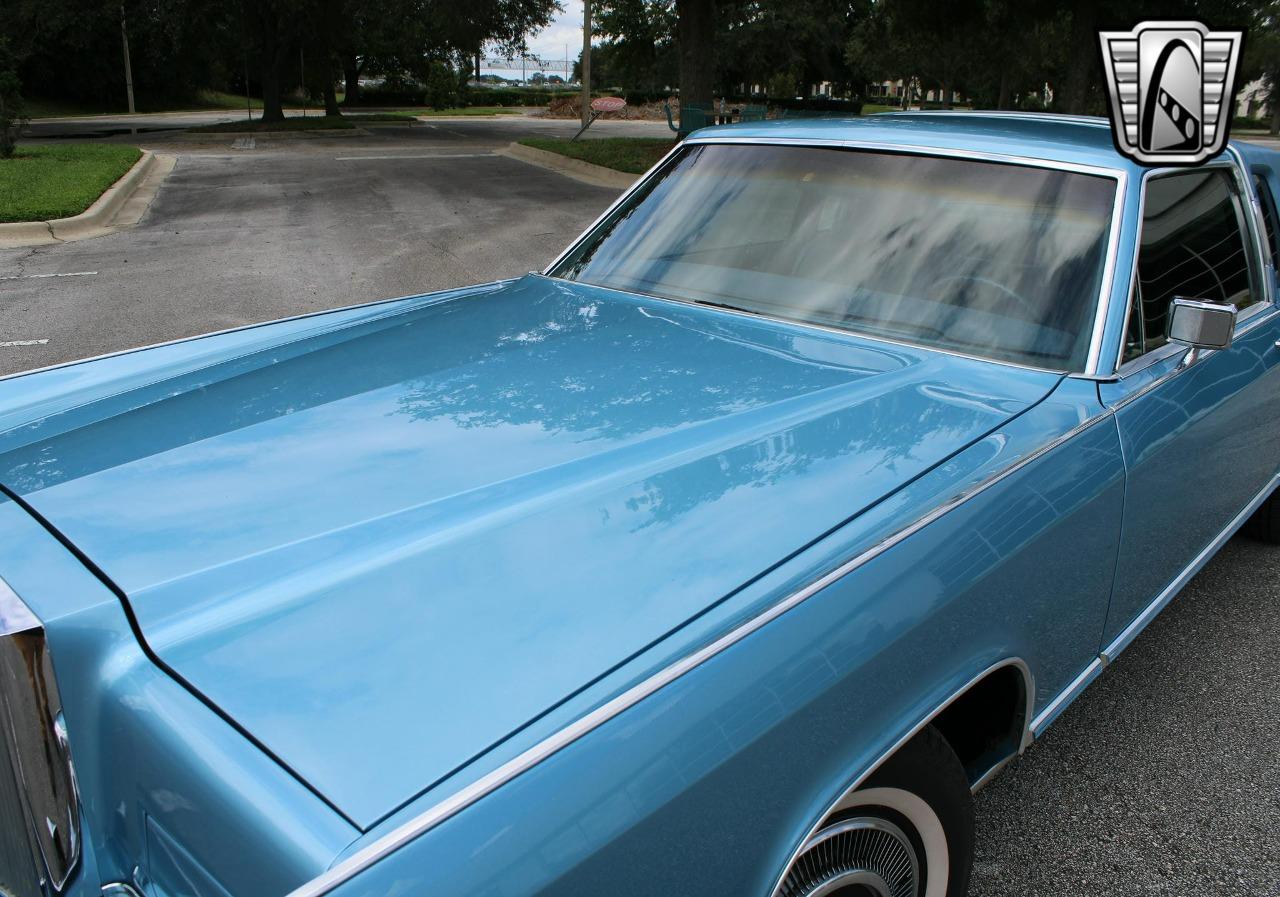 1977 Lincoln Town Coupe