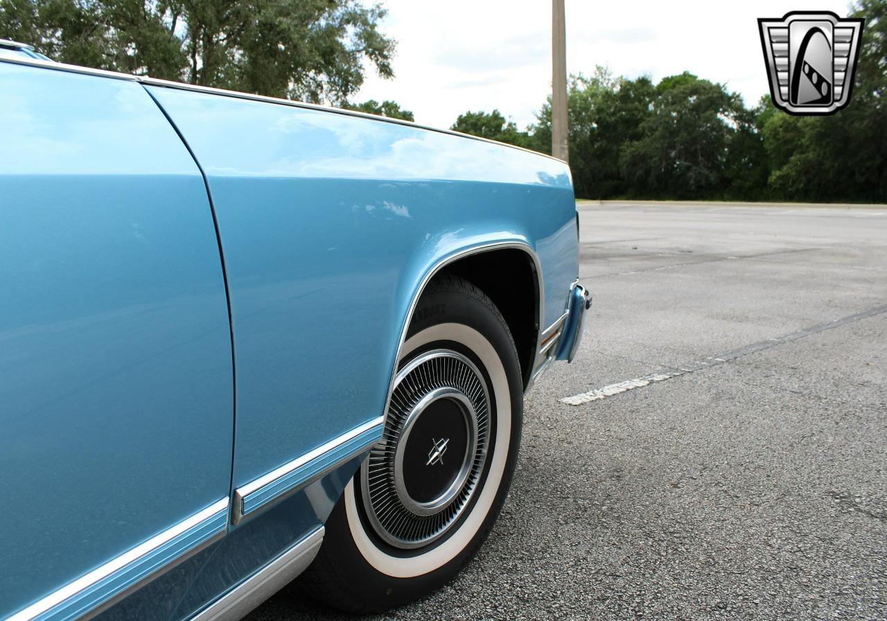 1977 Lincoln Town Coupe