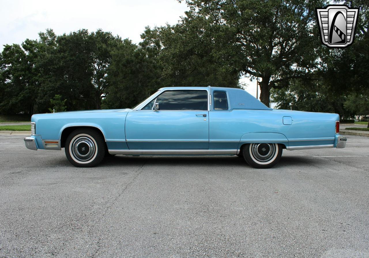 1977 Lincoln Town Coupe