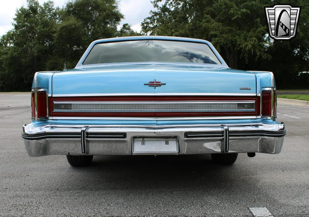 1977 Lincoln Town Coupe