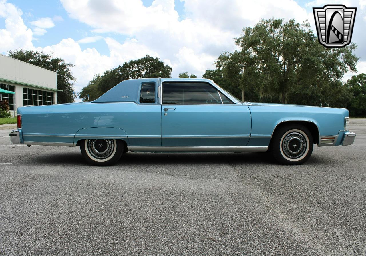 1977 Lincoln Town Coupe