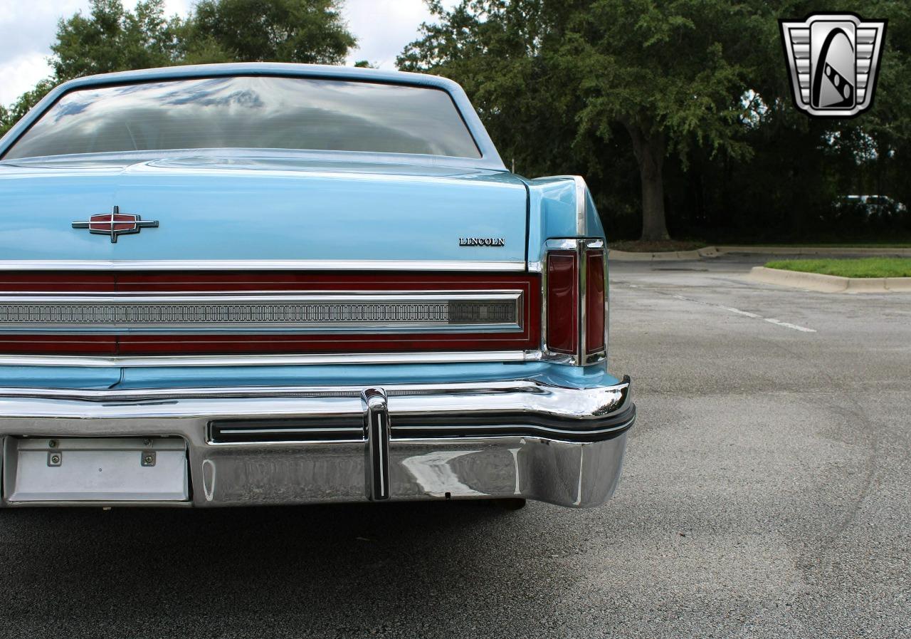 1977 Lincoln Town Coupe