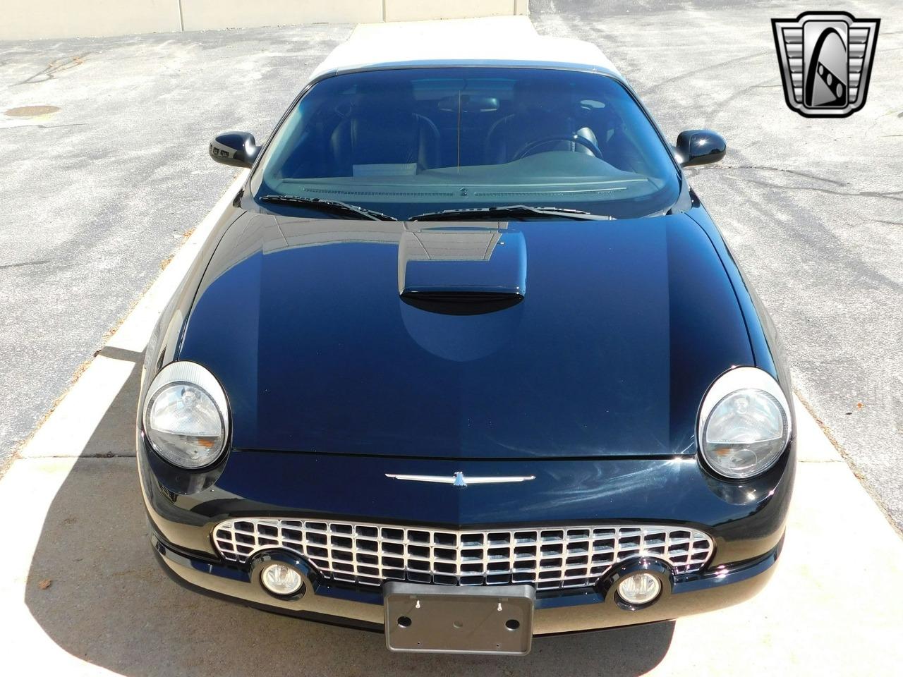 2002 Ford Thunderbird