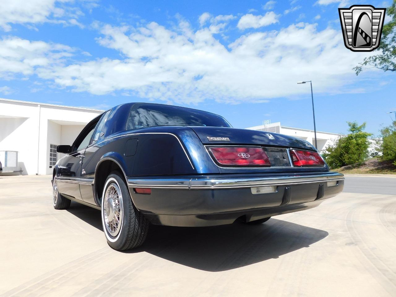 1990 Buick Riviera