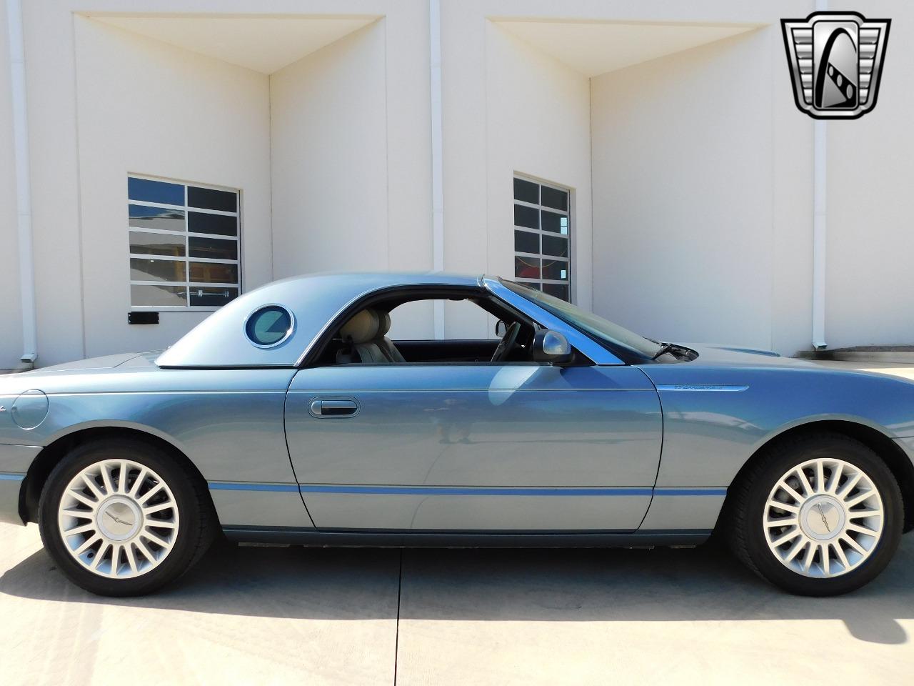 2005 Ford Thunderbird