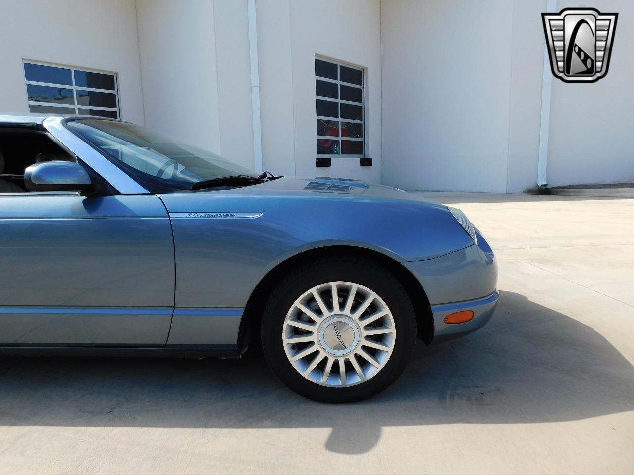 2005 Ford Thunderbird