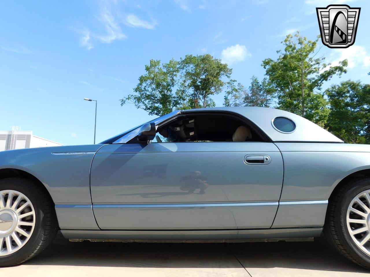 2005 Ford Thunderbird