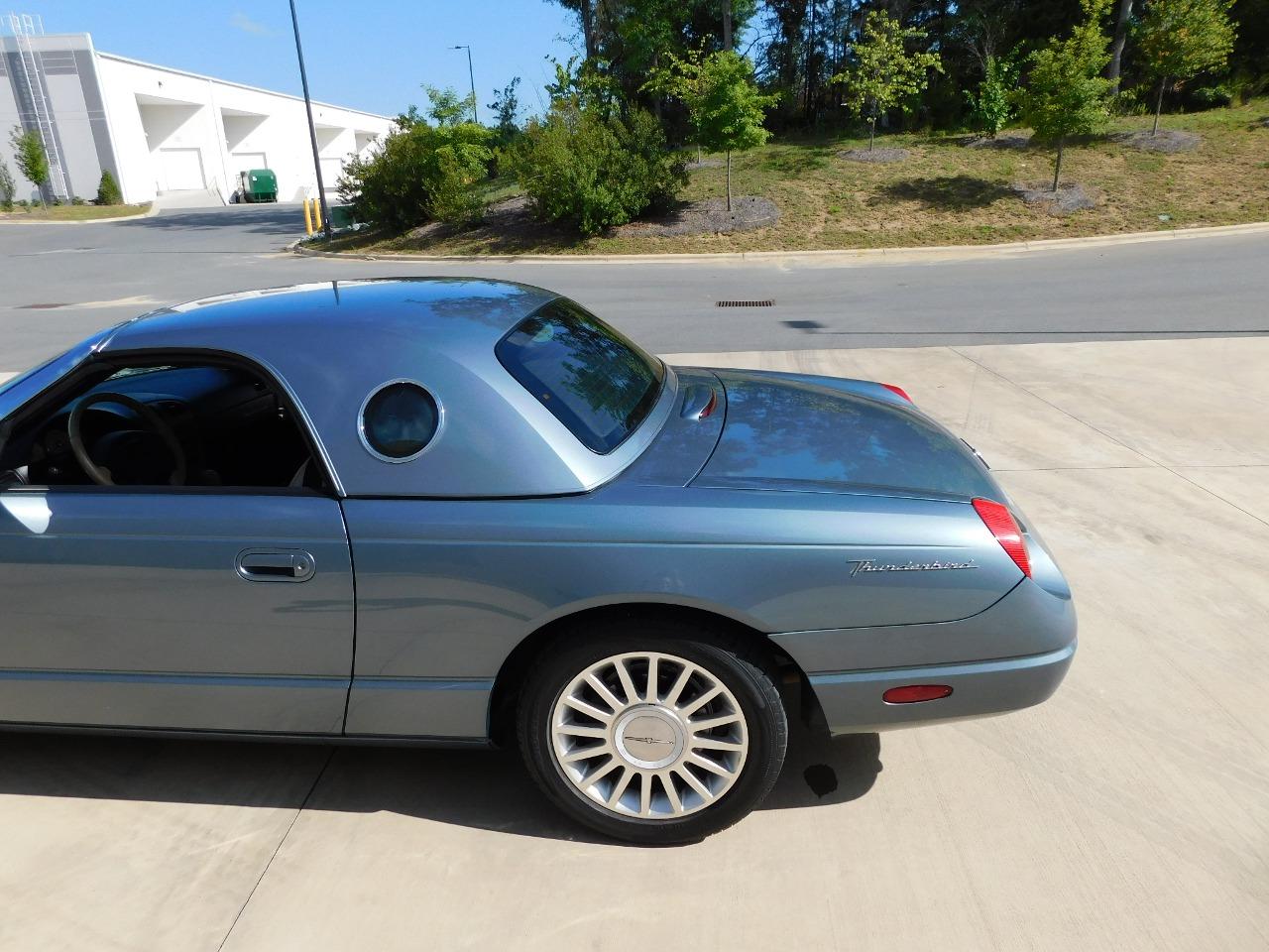 2005 Ford Thunderbird