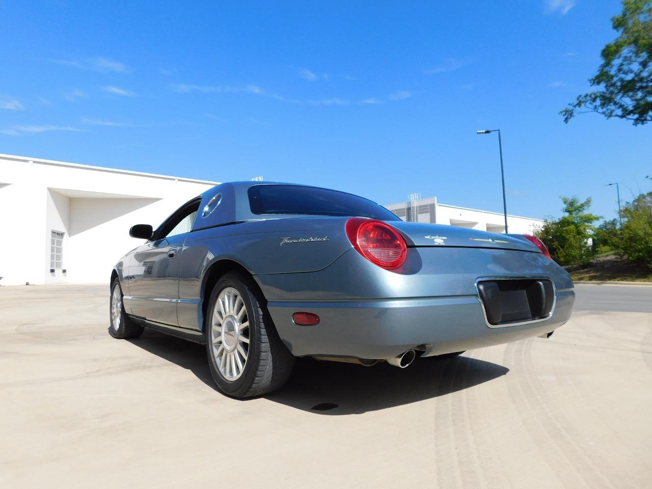 2005 Ford Thunderbird