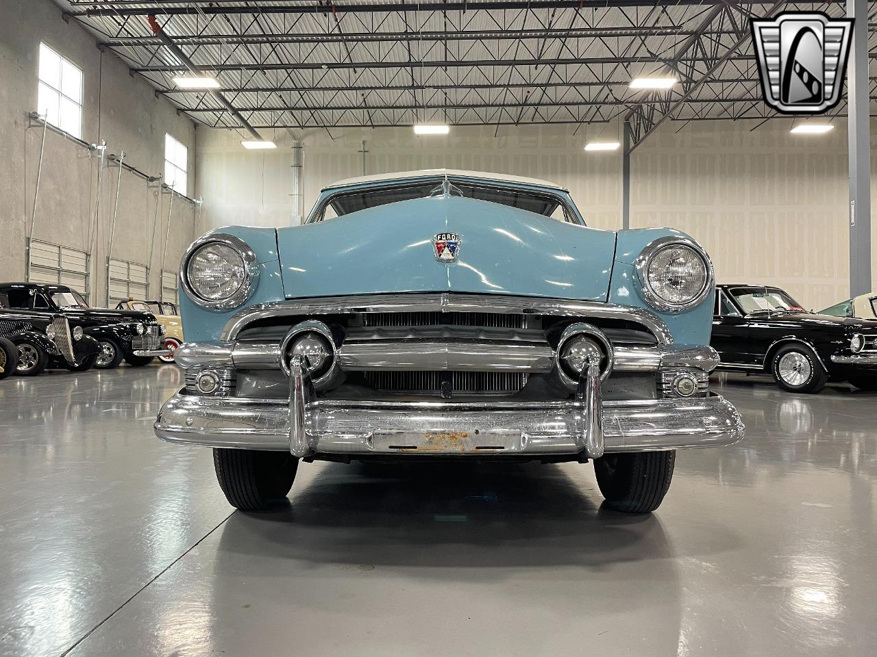 1951 Ford Victoria