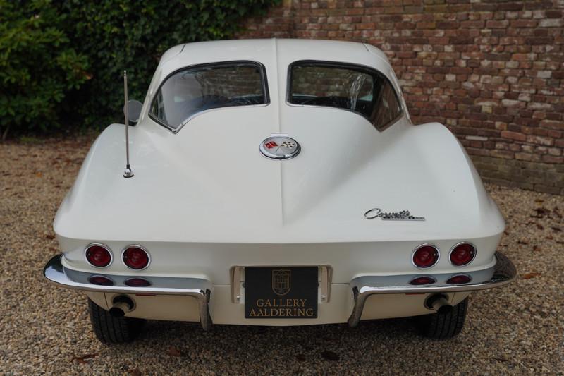 1963 Corvette C2 Sting Ray Split Window