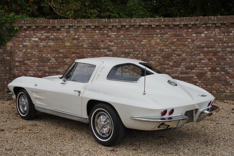 1963 Corvette C2 Sting Ray Split Window