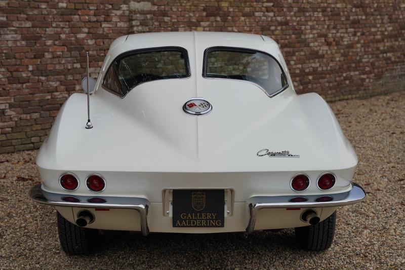 1963 Corvette C2 Sting Ray Split Window