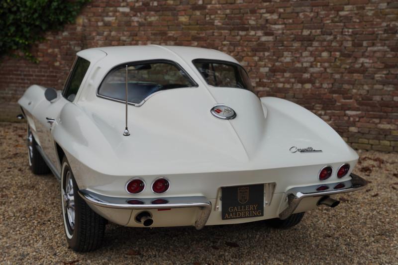 1963 Corvette C2 Sting Ray Split Window