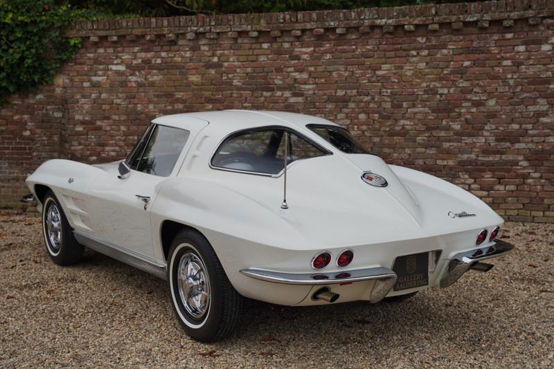 1963 Corvette C2 Sting Ray Split Window