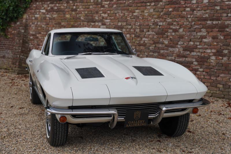 1963 Corvette C2 Sting Ray Split Window