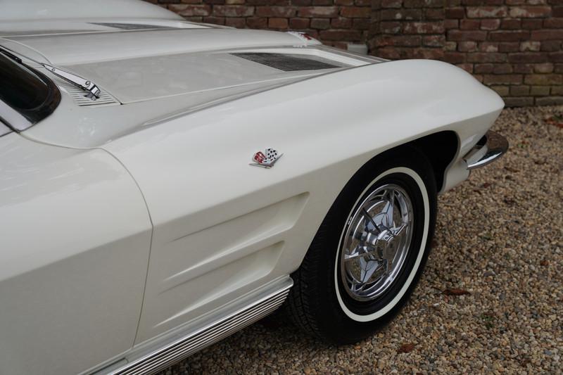 1963 Corvette C2 Sting Ray Split Window