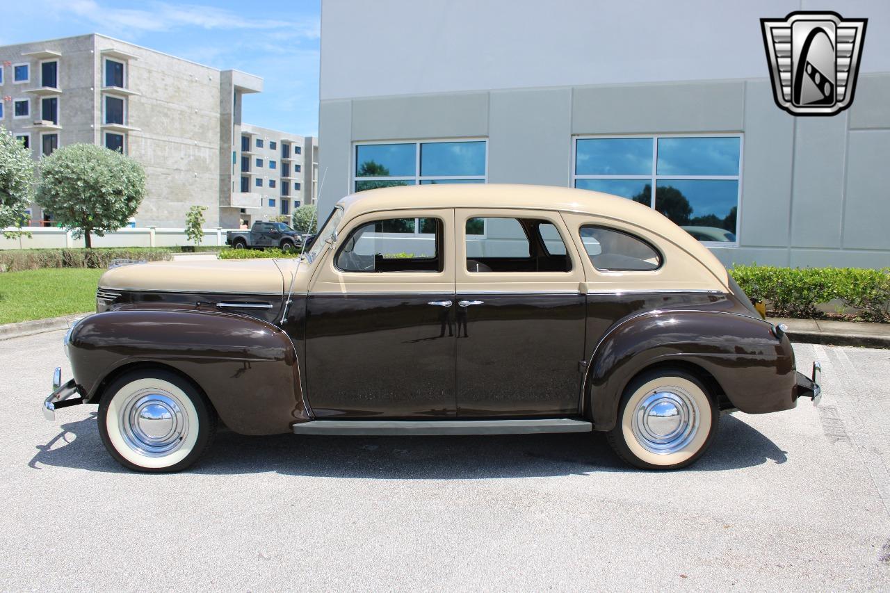 1940 Plymouth P10 Deluxe