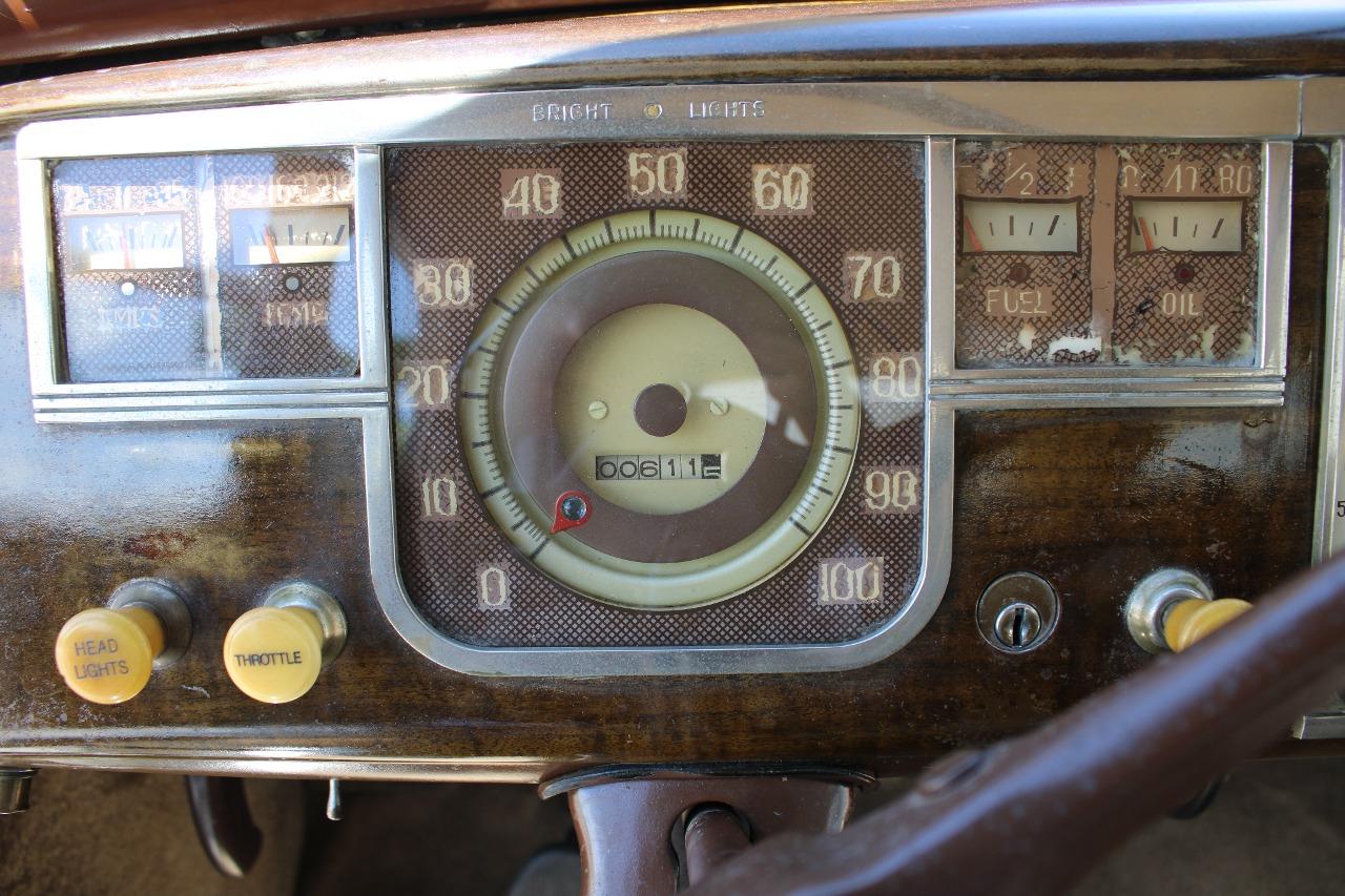 1940 Plymouth P10 Deluxe