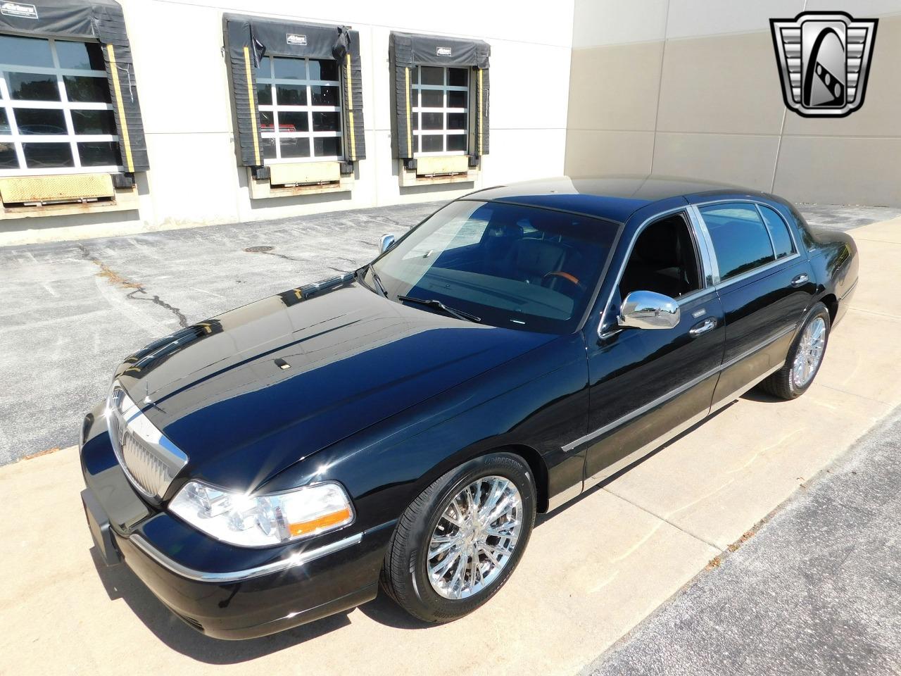 2011 Lincoln Town Car