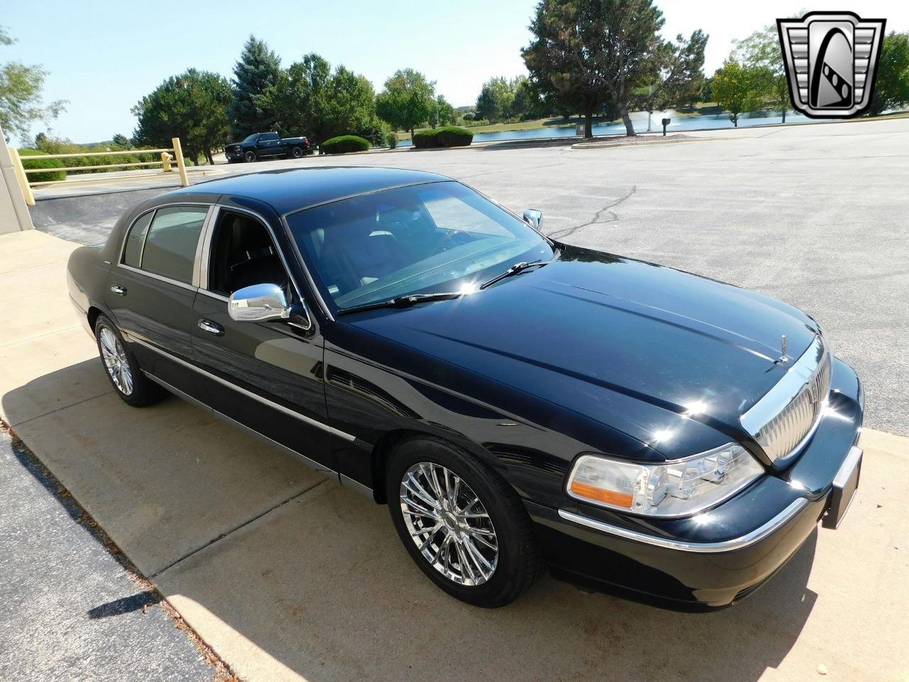 2011 Lincoln Town Car