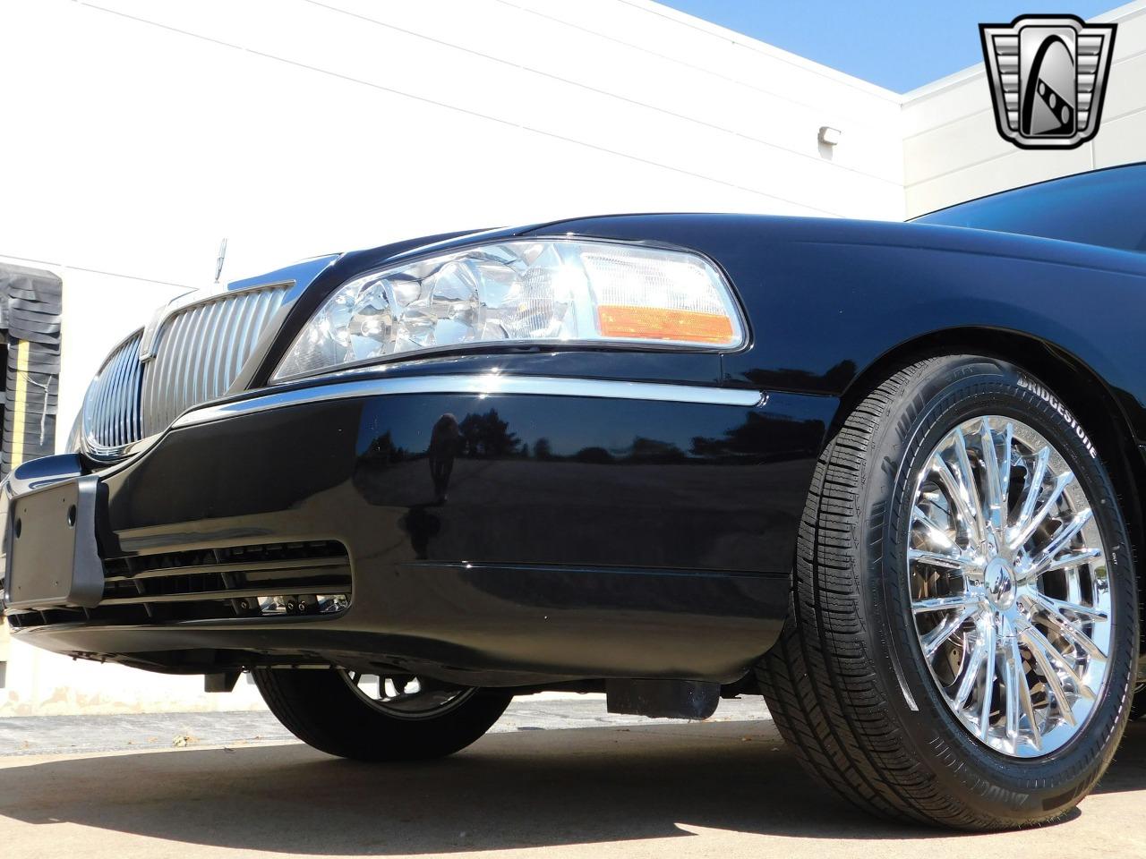 2011 Lincoln Town Car