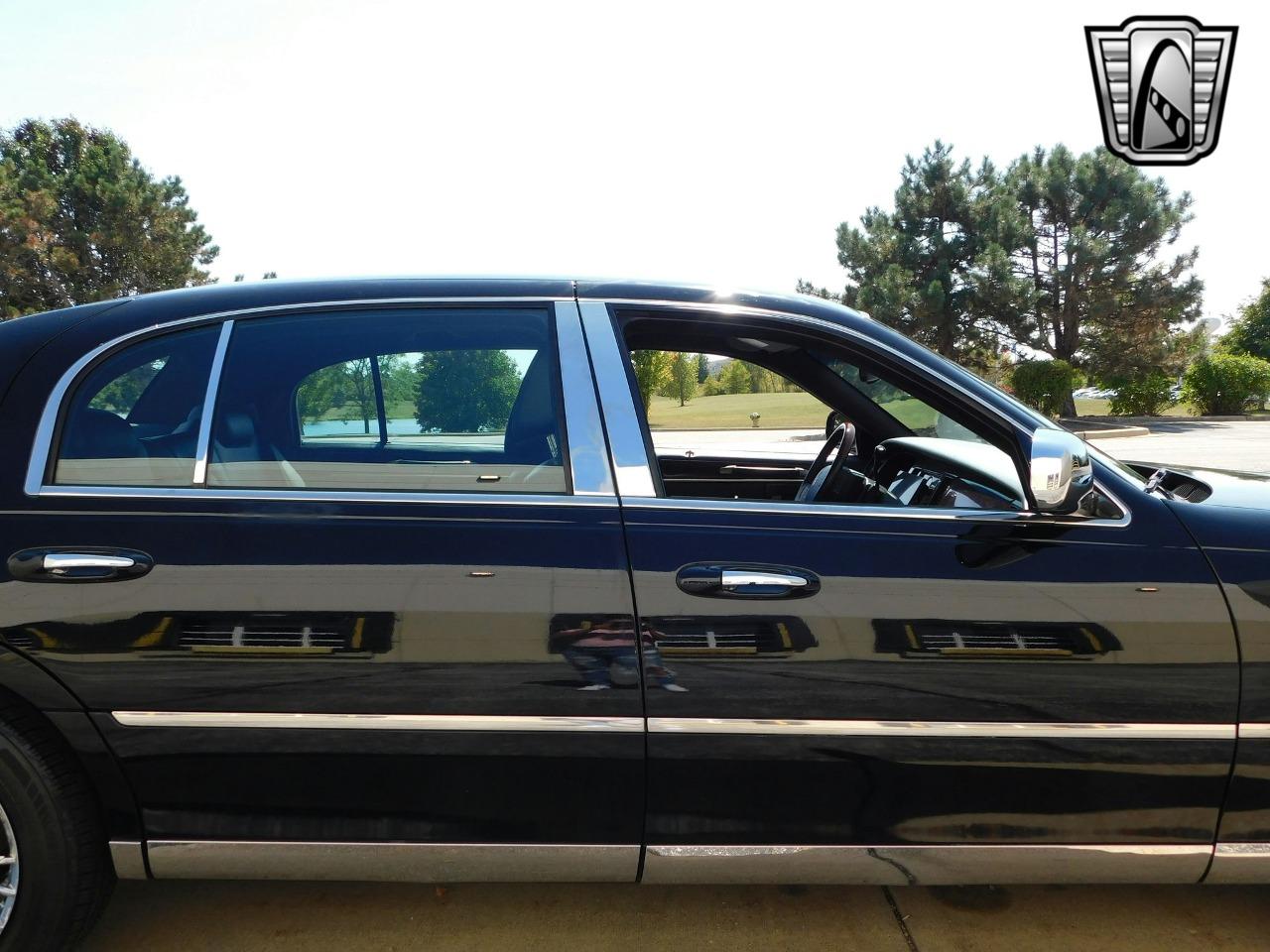 2011 Lincoln Town Car