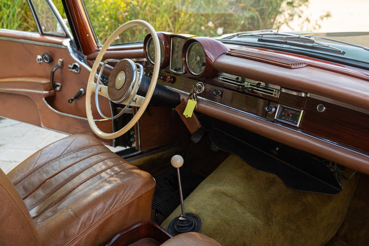 1964 Mercedes - Benz 220 SE CABRIOLET