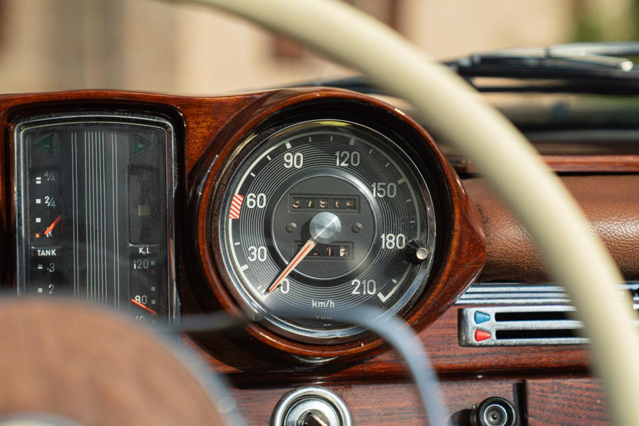 1964 Mercedes - Benz 220 SE CABRIOLET