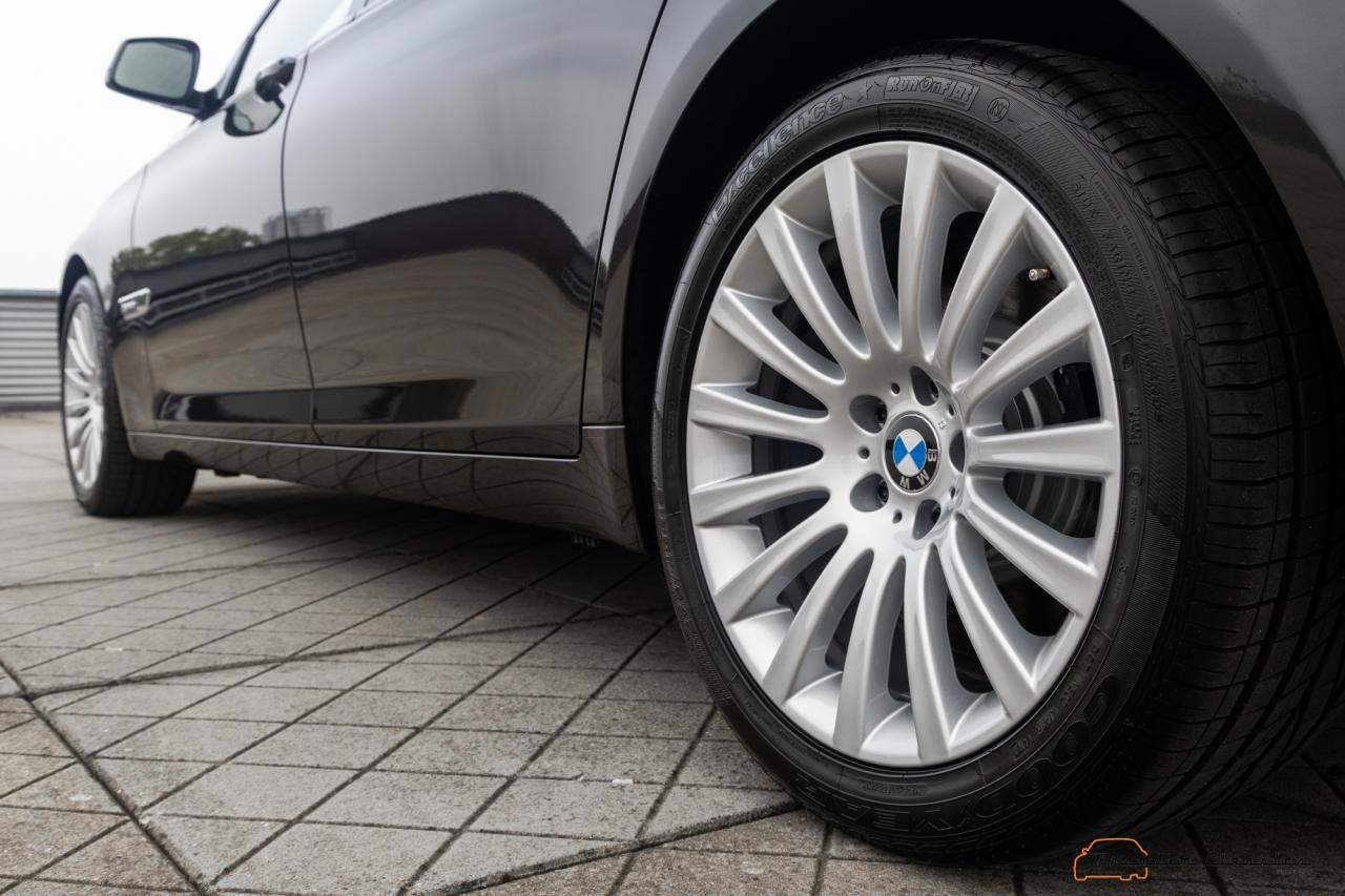 2009 BMW 750Li F02