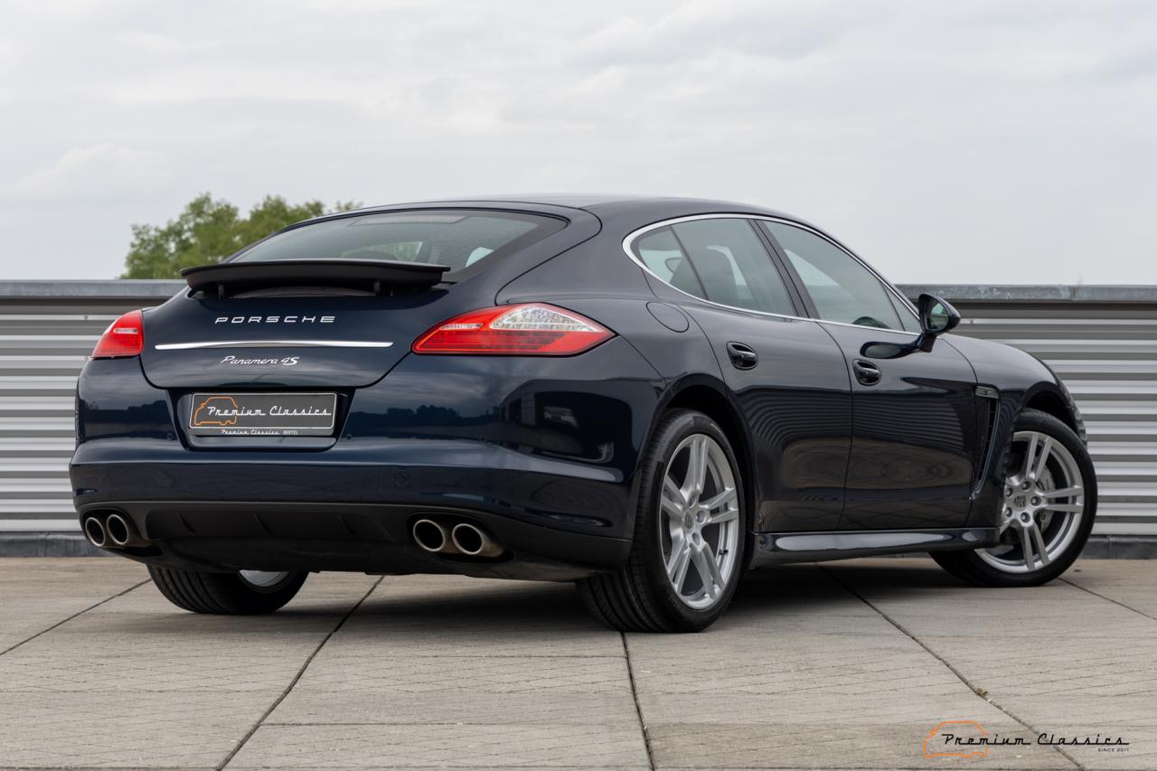 2010 Porsche Panamera 4S