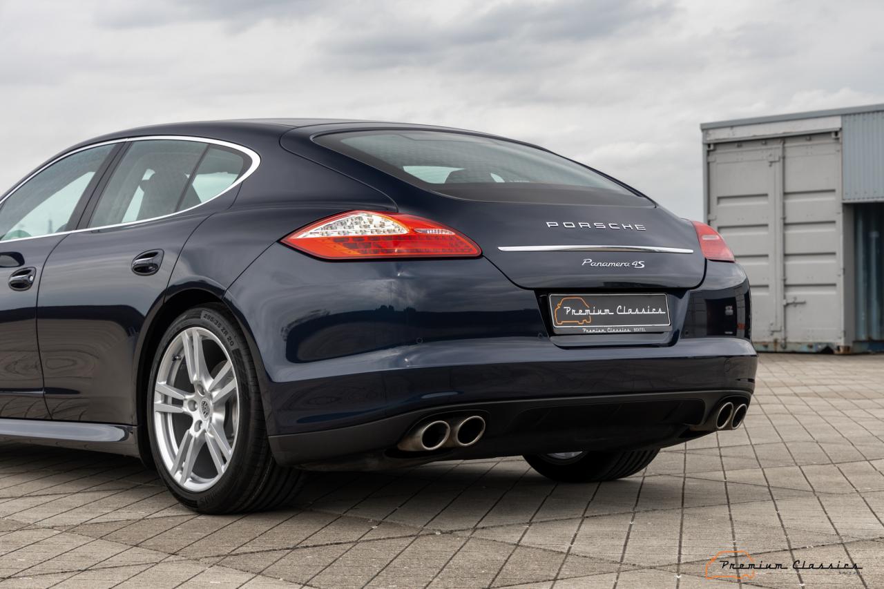 2010 Porsche Panamera 4S