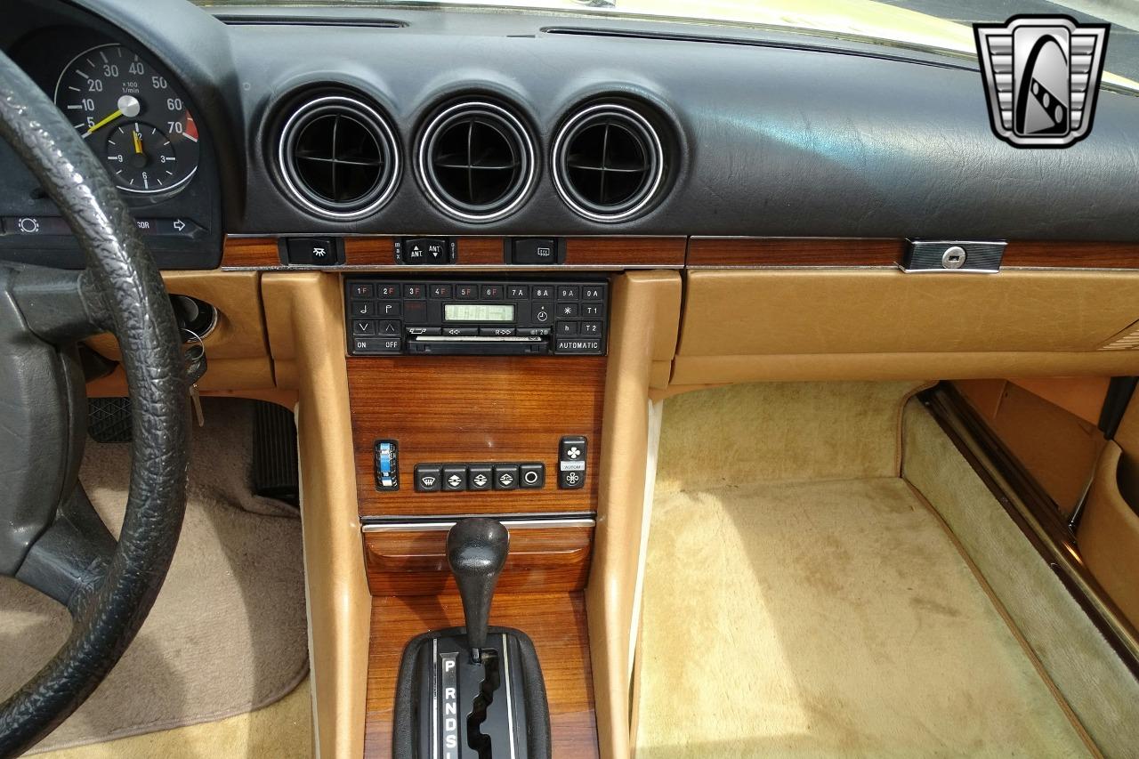 1982 Mercedes - Benz 380SL