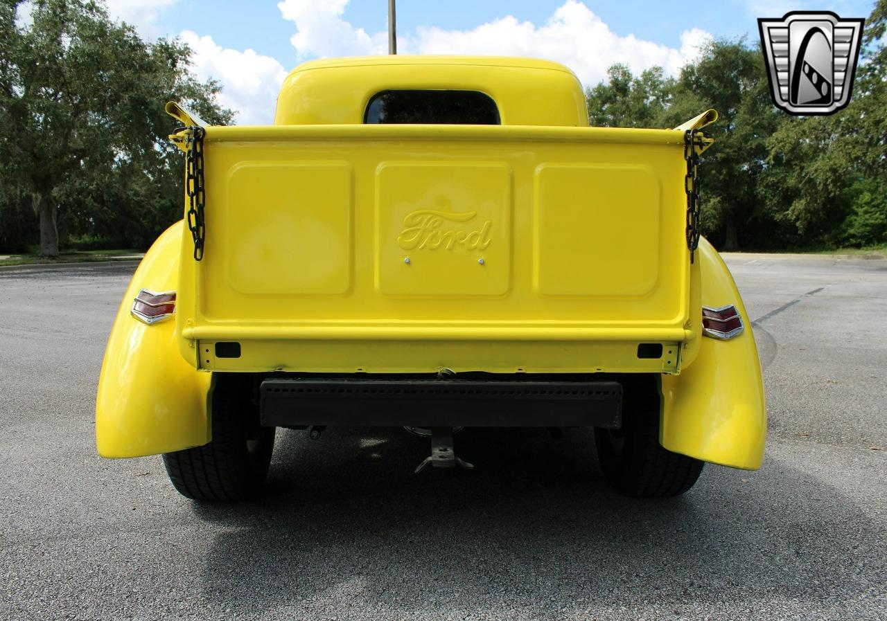 1946 Ford Custom