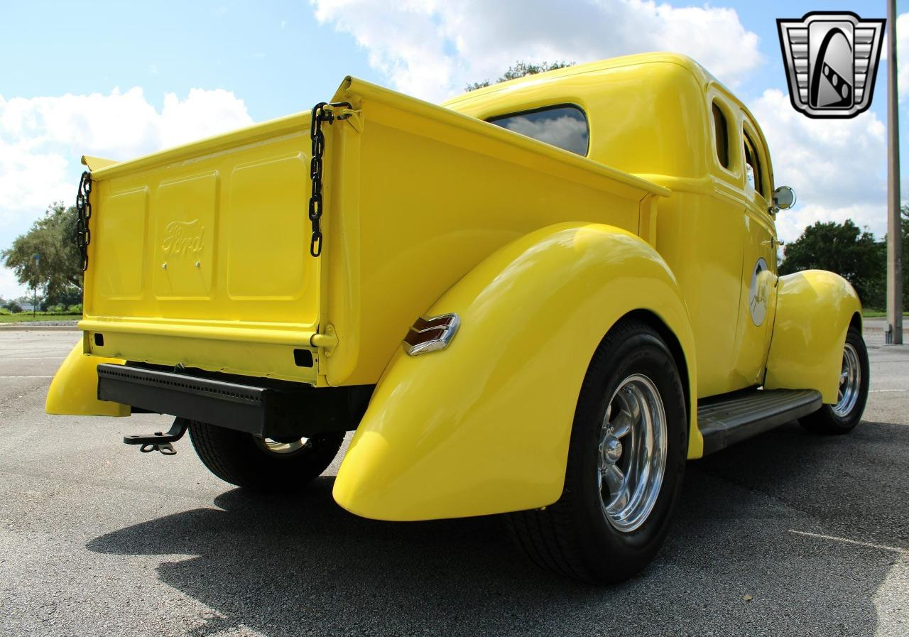 1946 Ford Custom