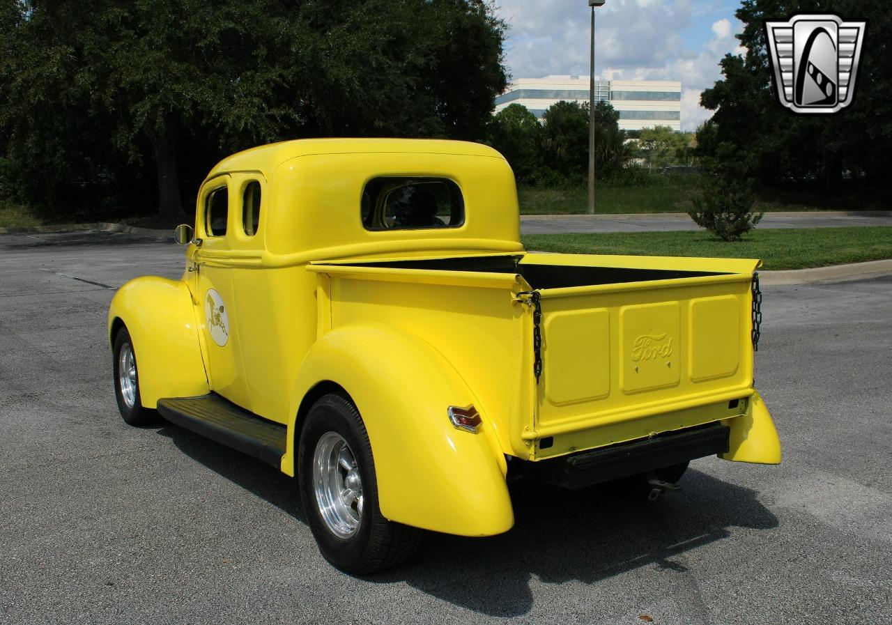 1946 Ford Custom