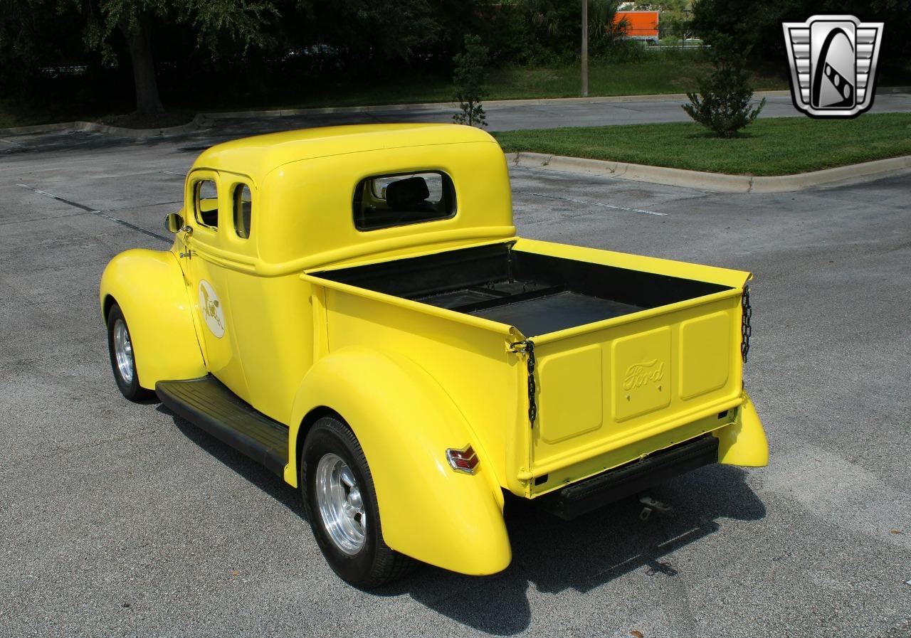 1946 Ford Custom